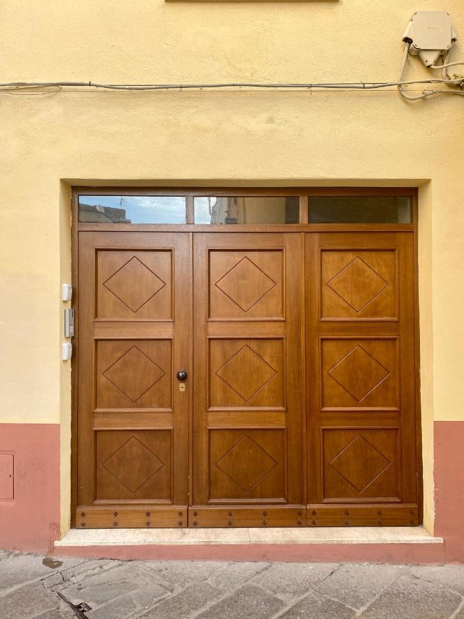 Sassari-Centro Elegante Appartamento Con Wifi E Netflix Ngoại thất bức ảnh
