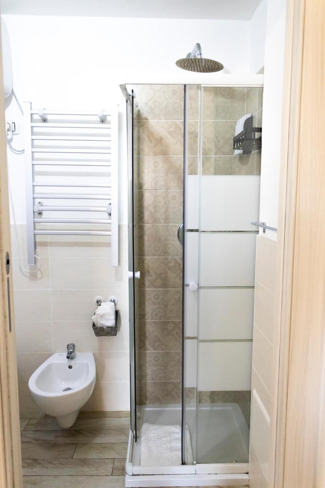 Sassari-Centro Elegante Appartamento Con Wifi E Netflix Ngoại thất bức ảnh