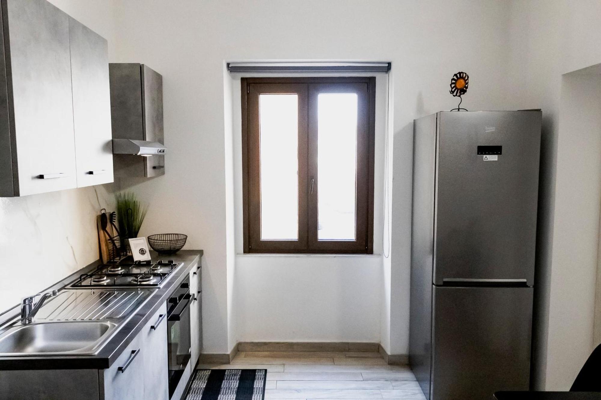 Sassari-Centro Elegante Appartamento Con Wifi E Netflix Ngoại thất bức ảnh