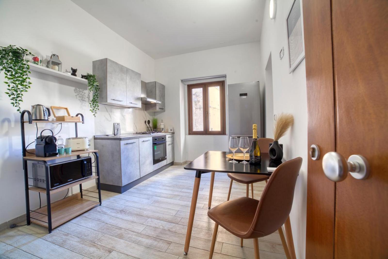 Sassari-Centro Elegante Appartamento Con Wifi E Netflix Ngoại thất bức ảnh