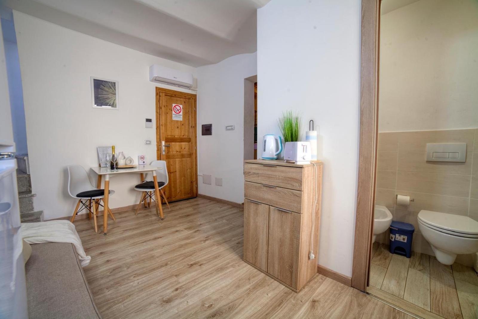 Sassari-Centro Elegante Appartamento Con Wifi E Netflix Ngoại thất bức ảnh