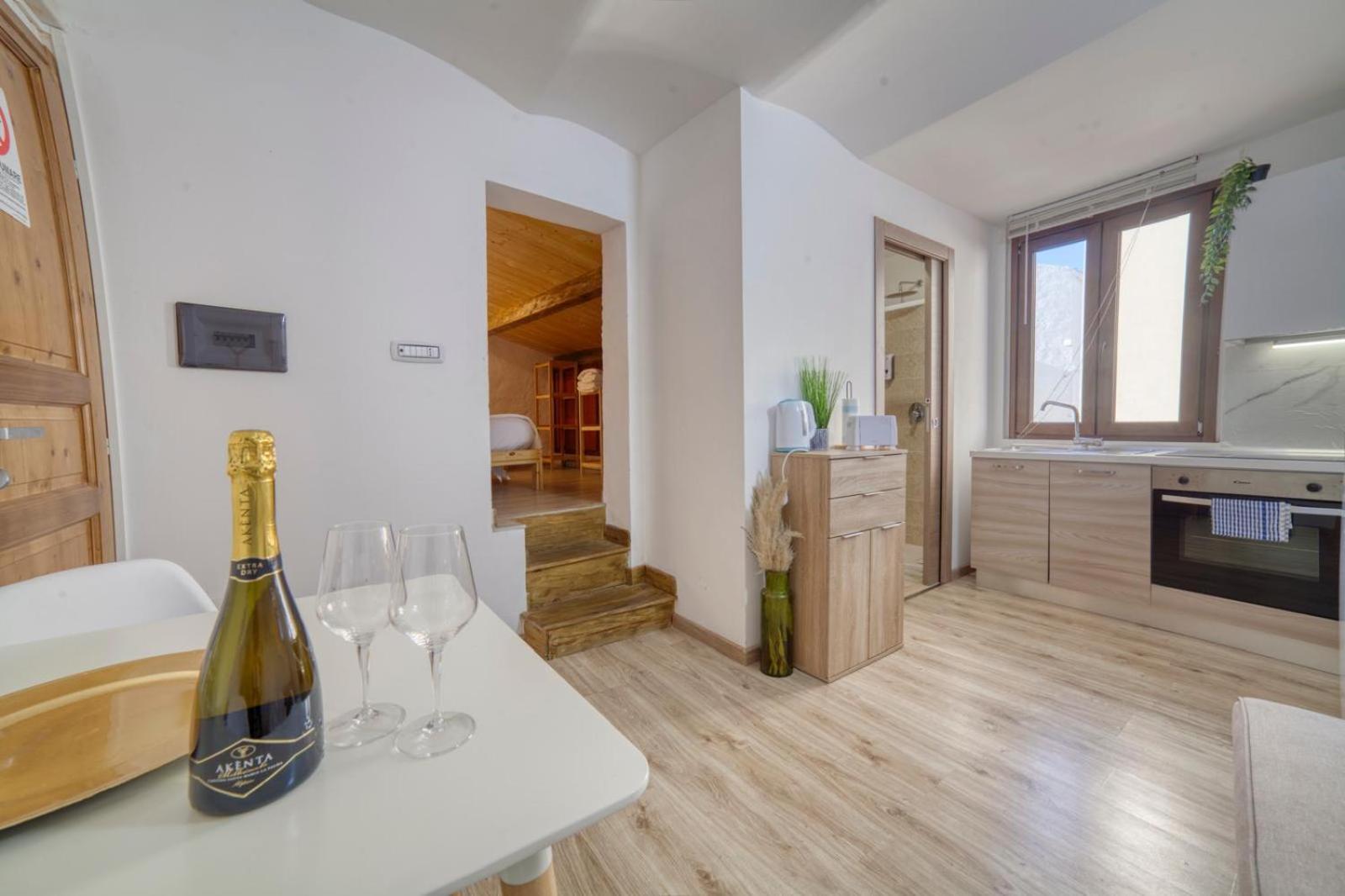 Sassari-Centro Elegante Appartamento Con Wifi E Netflix Ngoại thất bức ảnh