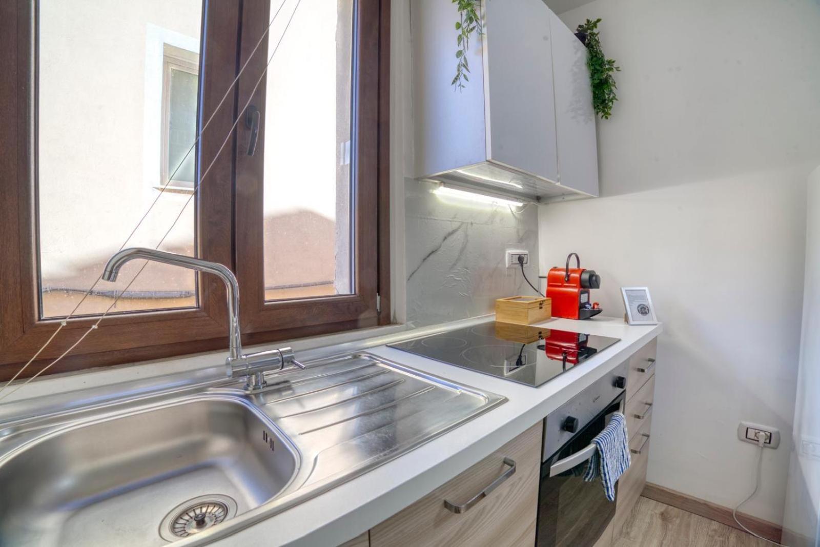 Sassari-Centro Elegante Appartamento Con Wifi E Netflix Ngoại thất bức ảnh